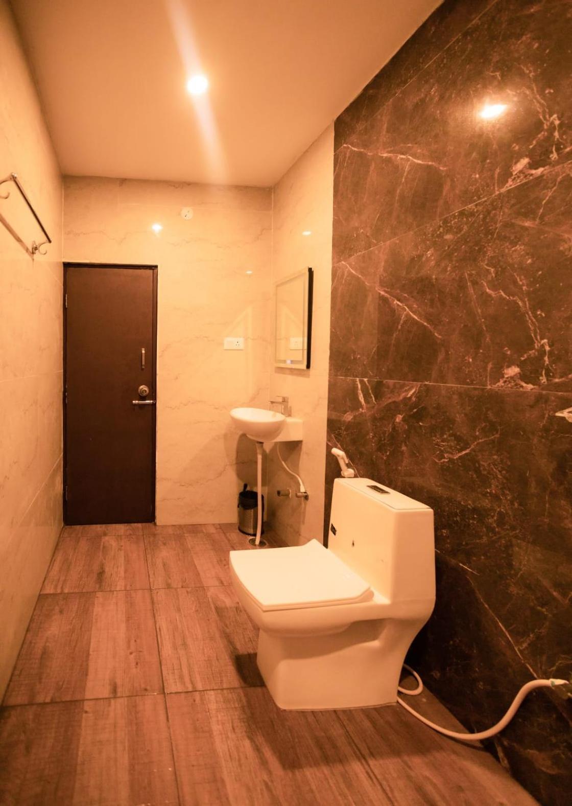 Beestay Hotels Elite Park Tirupati Bilik gambar